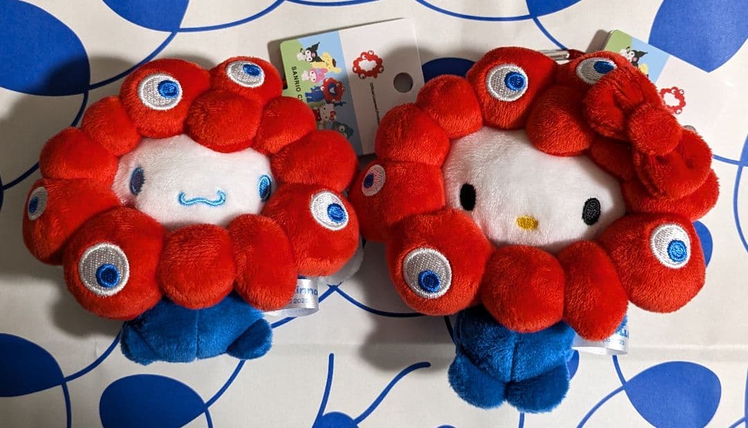 ミャクミャク　なりきりぬいぐるみ　カラビナbc　シナモン キティ シナモロール サンリオ 大阪・関西万博 ミャクミャクなりきり