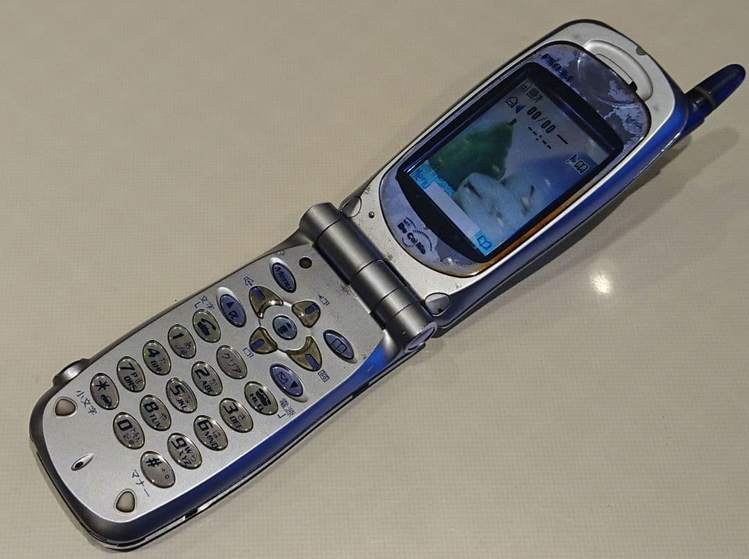 レア ドコモ docomo F503is blue ブルー ガラケー ゲーム - メルカリ