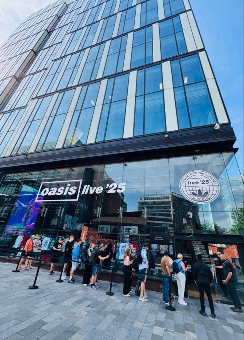 英国購入oasis 来日 正規 2025 スウェットシャツ M