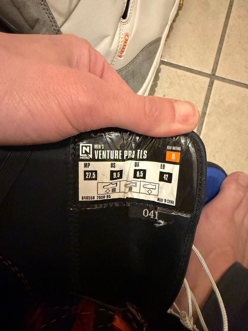 スノーボード NITRO VENTURE PRO TLS 27.5cm