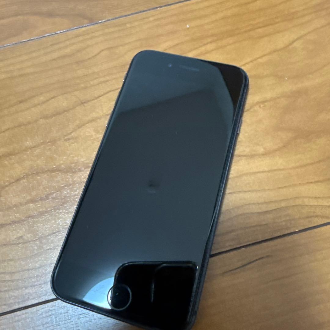 Apple iPhone 8 64GBスペースグレイSiMロックありdocomo