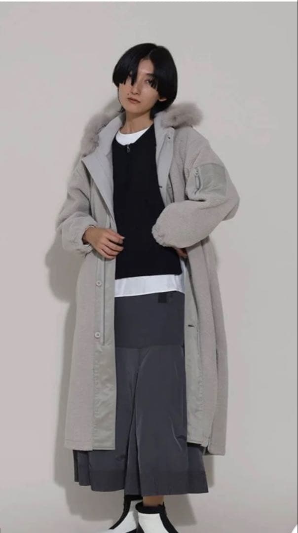 LASUD ファーフーデッドボアコートグレージュ - メルカリ