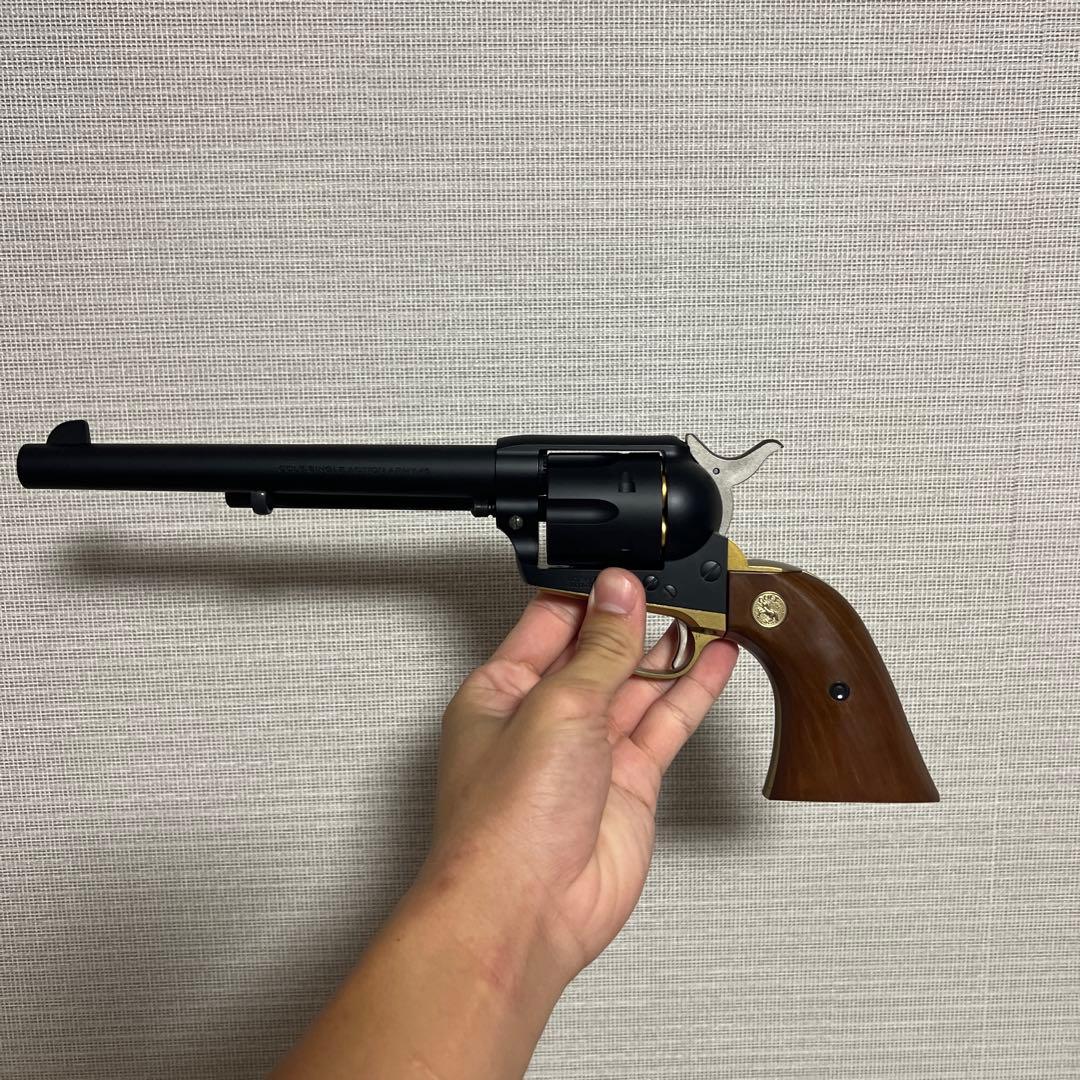 TOKYO MARUI リボルバー 黒/金