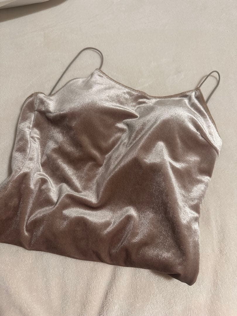 エトレトウキョウ　ETRE Tokyo 水着　伊原葵着用