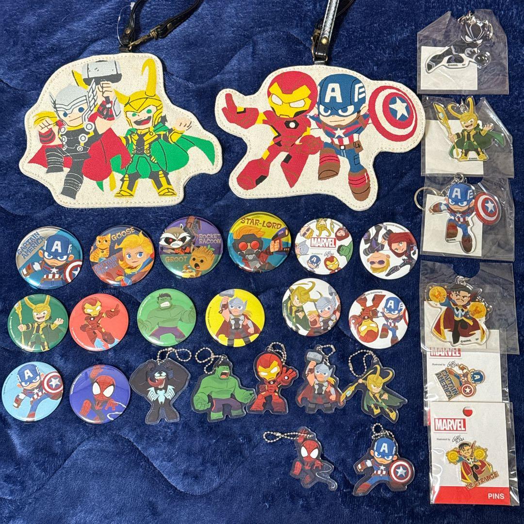 缶バッジ　キーホルダー　グッズ　グリヒル　アベンジャーズ　マーベル　MCU 洋画 グリヒル」アートのマーベルキャラがアッセンブル！楽しみ方は1枚で3