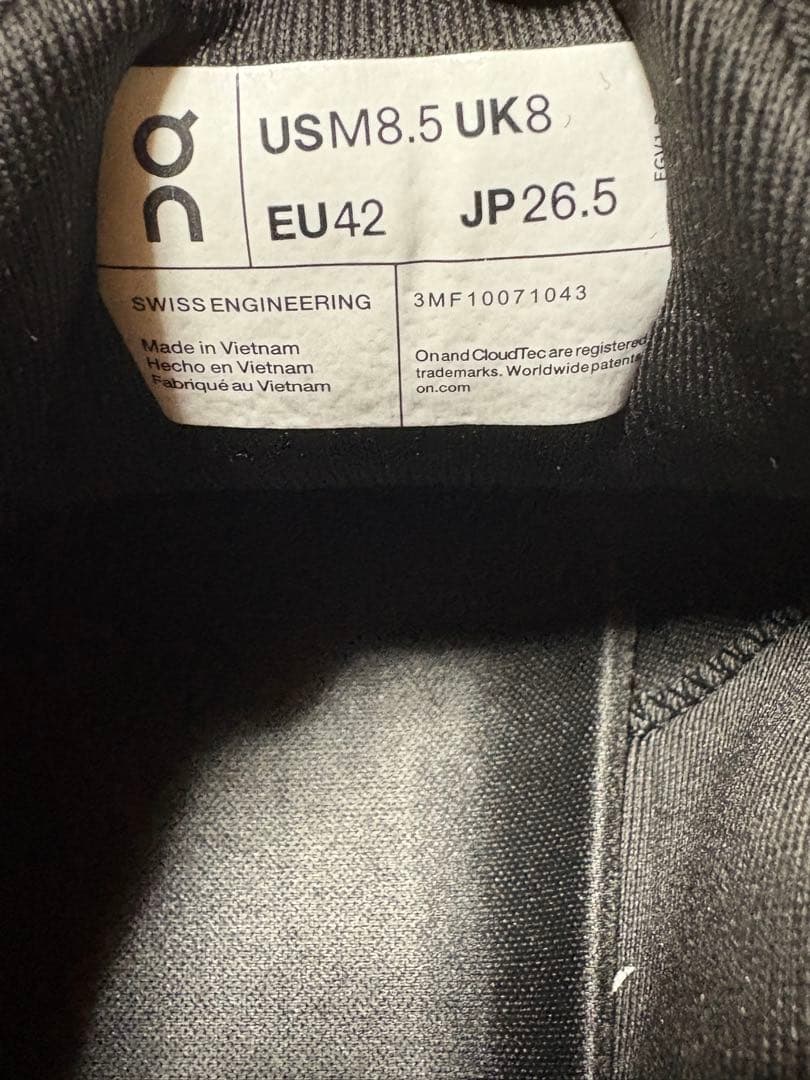 On オン　Cloud6 スニーカー　ランニングシューズ　黒　26.5cm