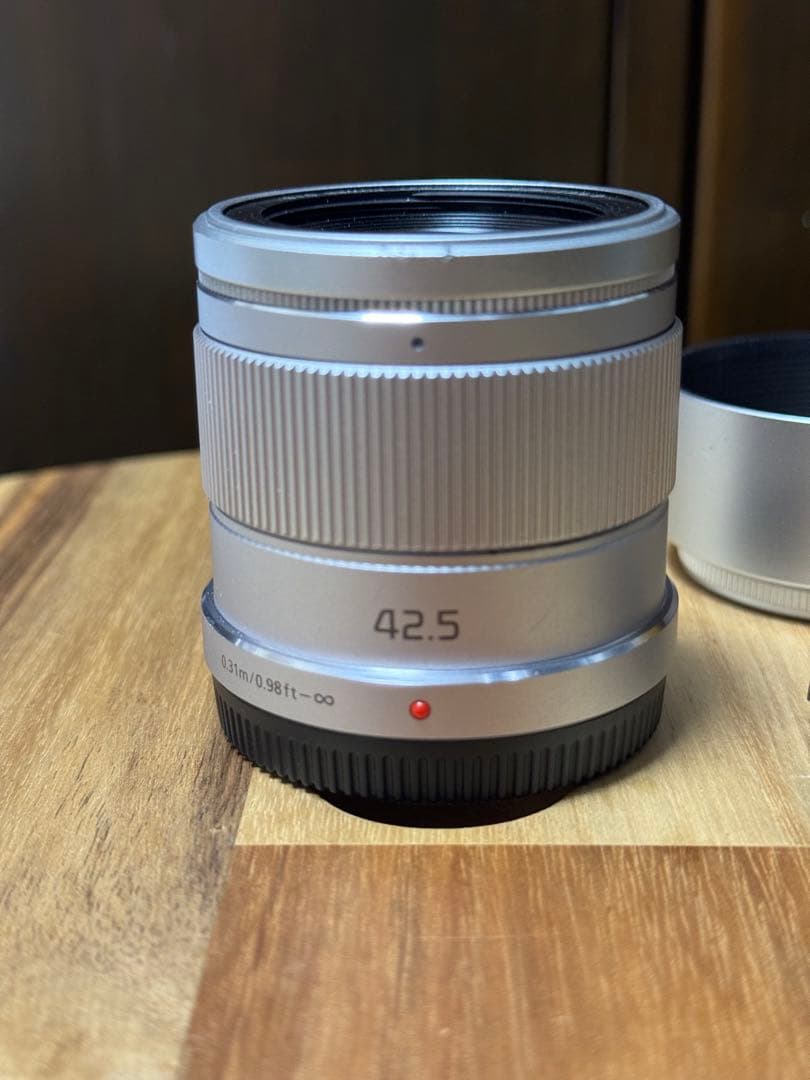 LUMIX 42.5mm 単焦点レンズ
