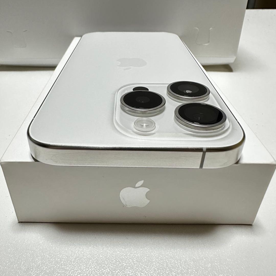 iPhone 15 Pro 256GB SIMフリー バッテリー残量100% | 激安通販のイー