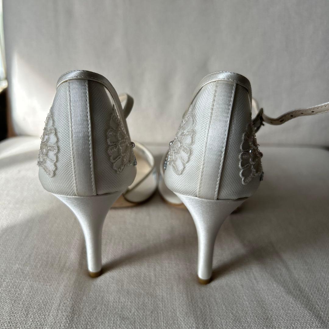 新品未使用　Bella Belle ビーズ刺繍入り　ハイヒール　24.5cm