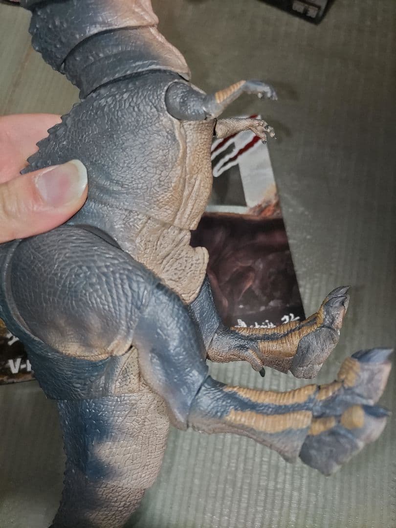 本心楠改　VーREX バスタトサウルス