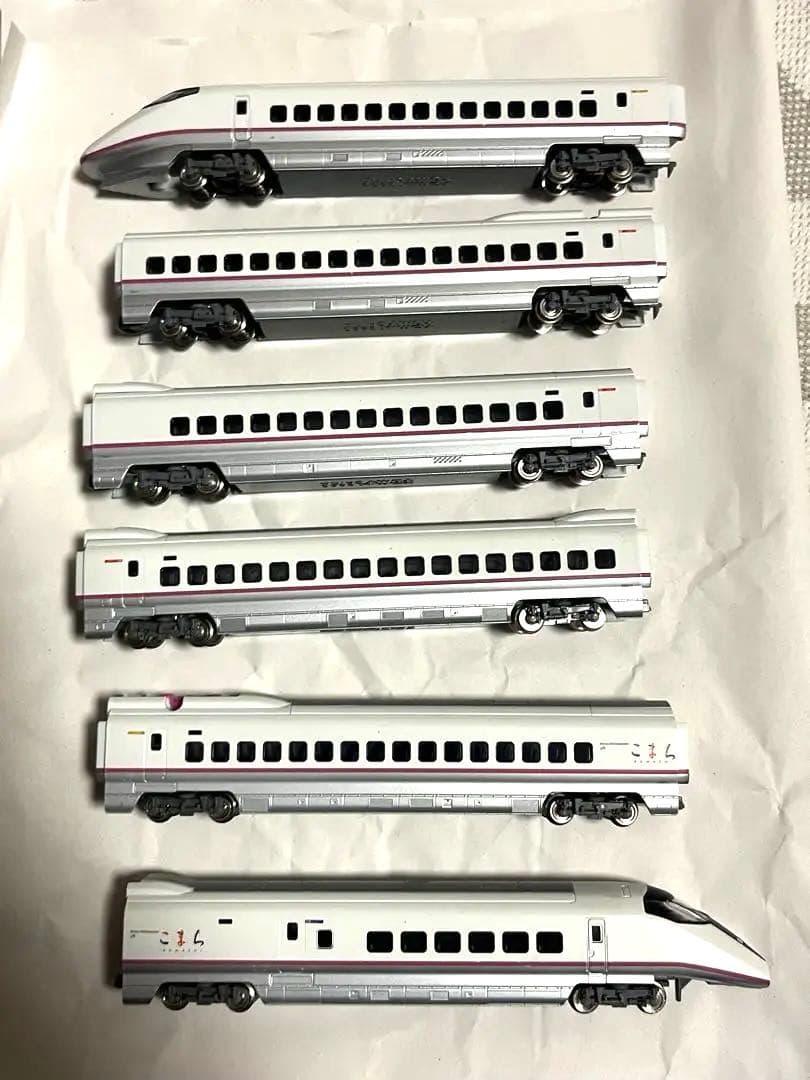 E3系秋田新幹線6両　tomix ライト点灯動力動作確認済　ジャンク品