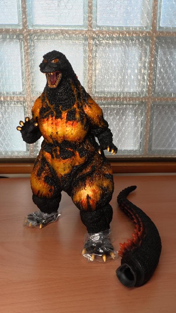 東宝30cmシリーズ　酒井ゆうじ造形コレクション　ゴジラ1995香港上陸　限定版