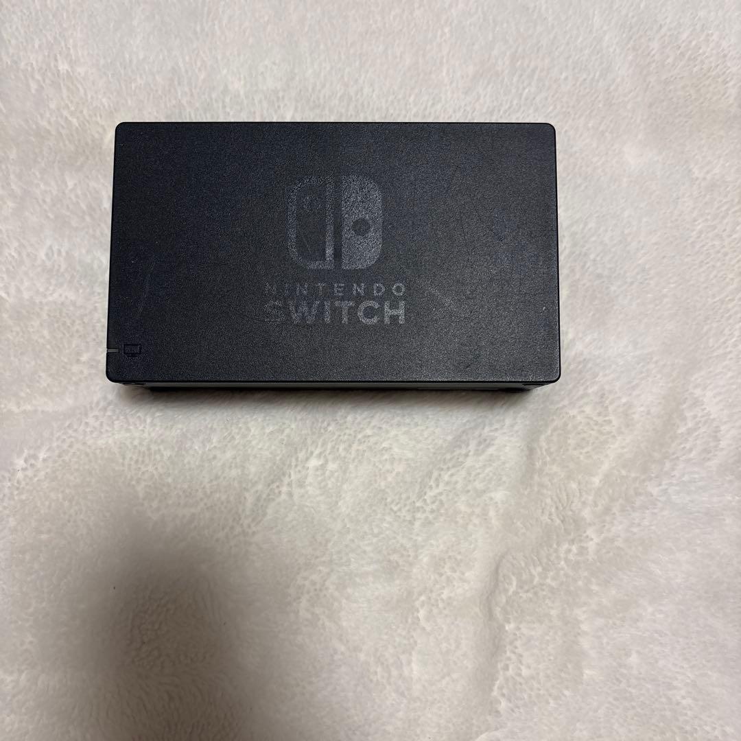 Nintendo Switch 本体 赤と青のジョイコン付き - メルカリ