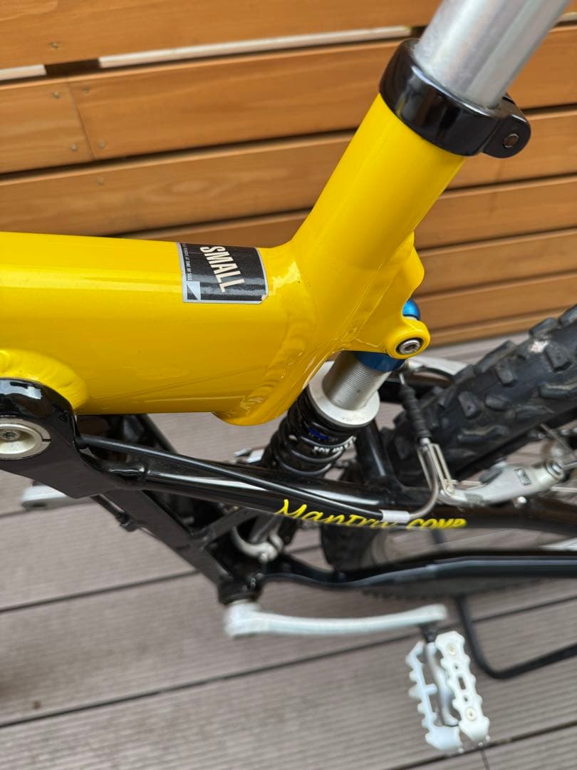  Mantra comp Sサイズ　極美品！