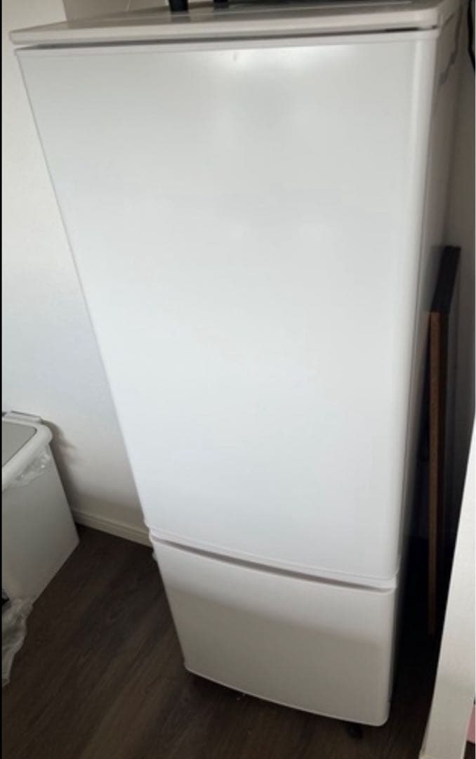 【直接引取or配送】三菱 MR-P17G-W 冷蔵庫 168L 2022年製 直接引取or配送】三菱 MR-P17G-W 冷蔵庫 168L 2022年製 - メルカリ