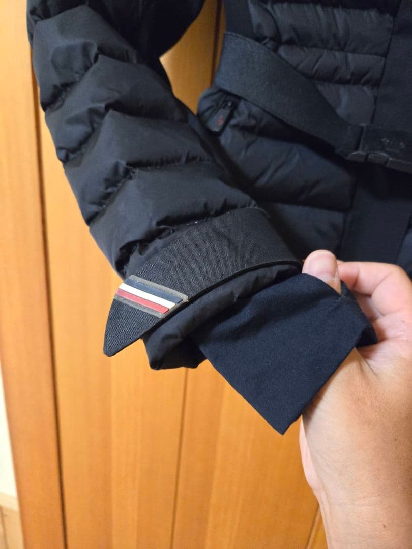 オークション‼️ 30万美品希少ブラックファー モンクレール BESS