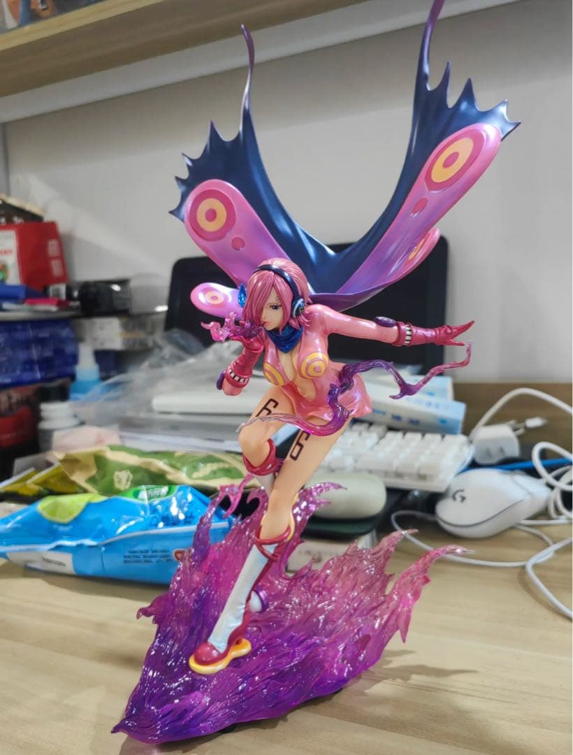 ワンピース ヴィンスモーク・レイジュ ジェルマ66 ポイズンピンク