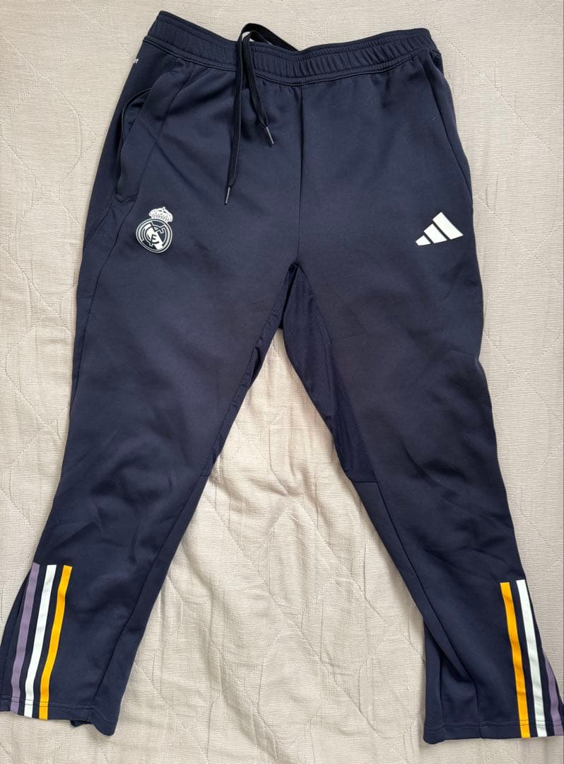 レアルマドリード24-25 ピステ（練習着）XL 上下セット - メルカリ