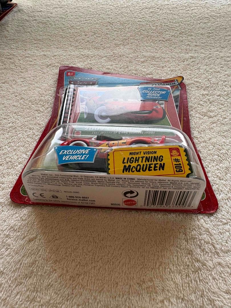 ディズニー カーズ マックイーン ミニカー コレクターガイドブック