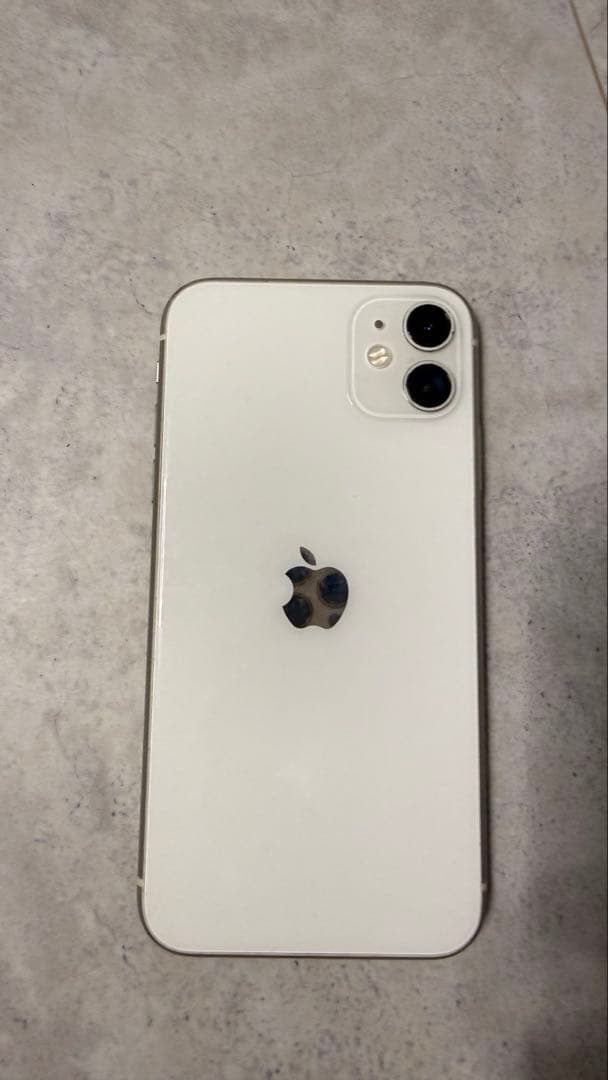 Apple iPhone 11 ホワイト　バッテリー８０% Apple A2180 1430mAh White Smart Battery Case for iPhone 11 Pro Max