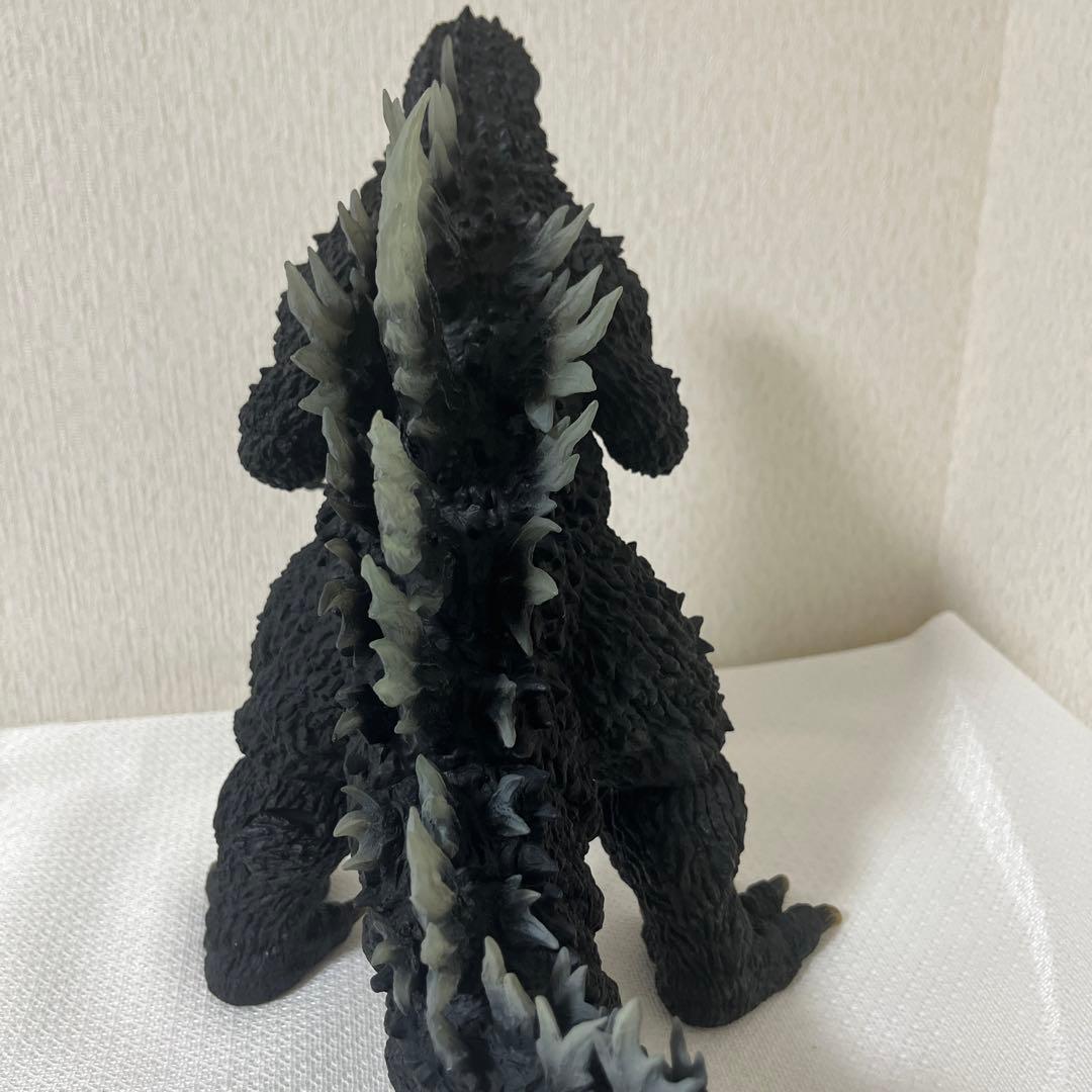 ゴジラ　フィギュア　ゴジラ2002 嵐の中の攻防　酒井ゆうじ造形コレクション