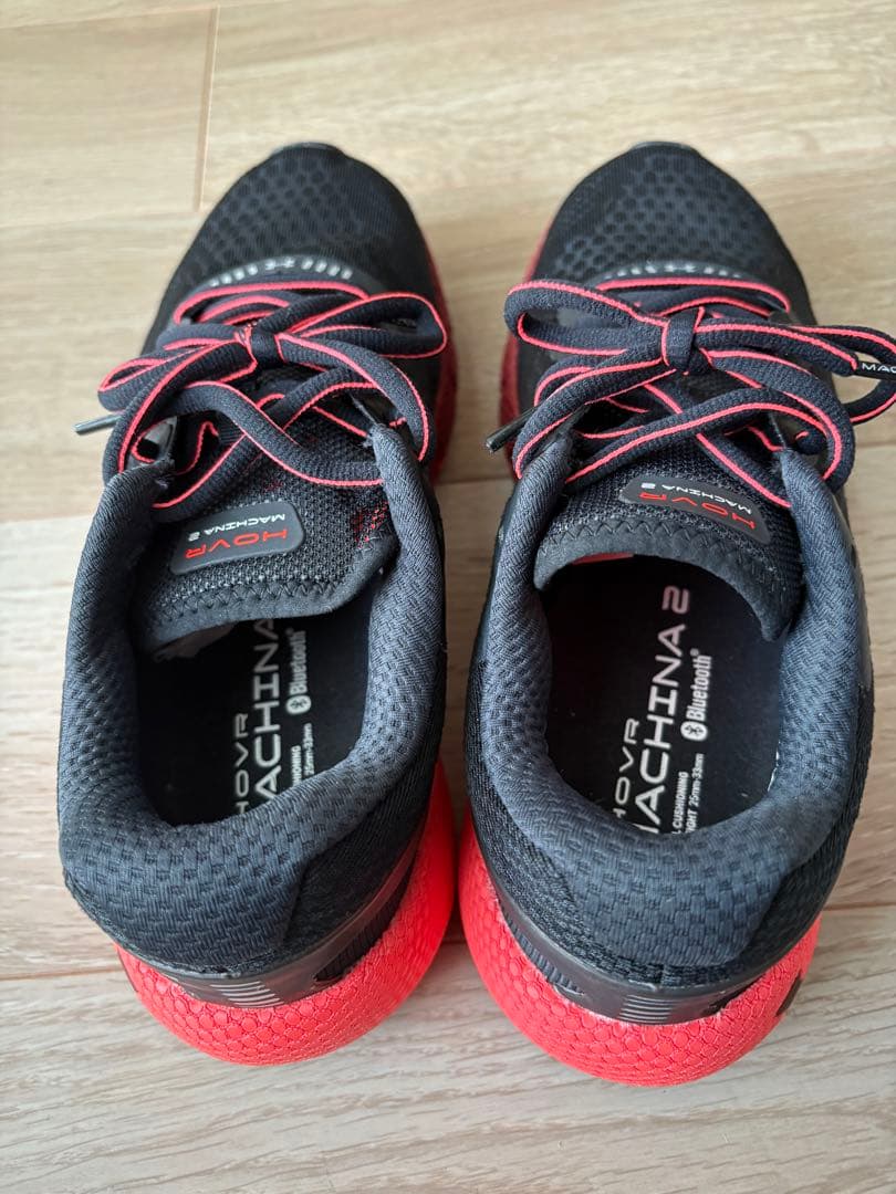 超美品】アンダーアーマー HOVR MACHINA2 ランシュー 25.5㎝ - メルカリ