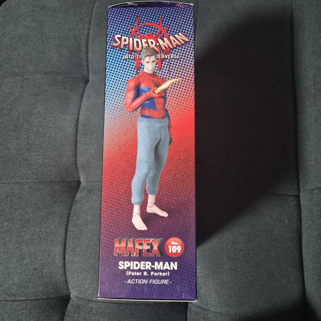 新品未開封　MAFEX No. 109 ピーターBパーカー スパイダーマン
