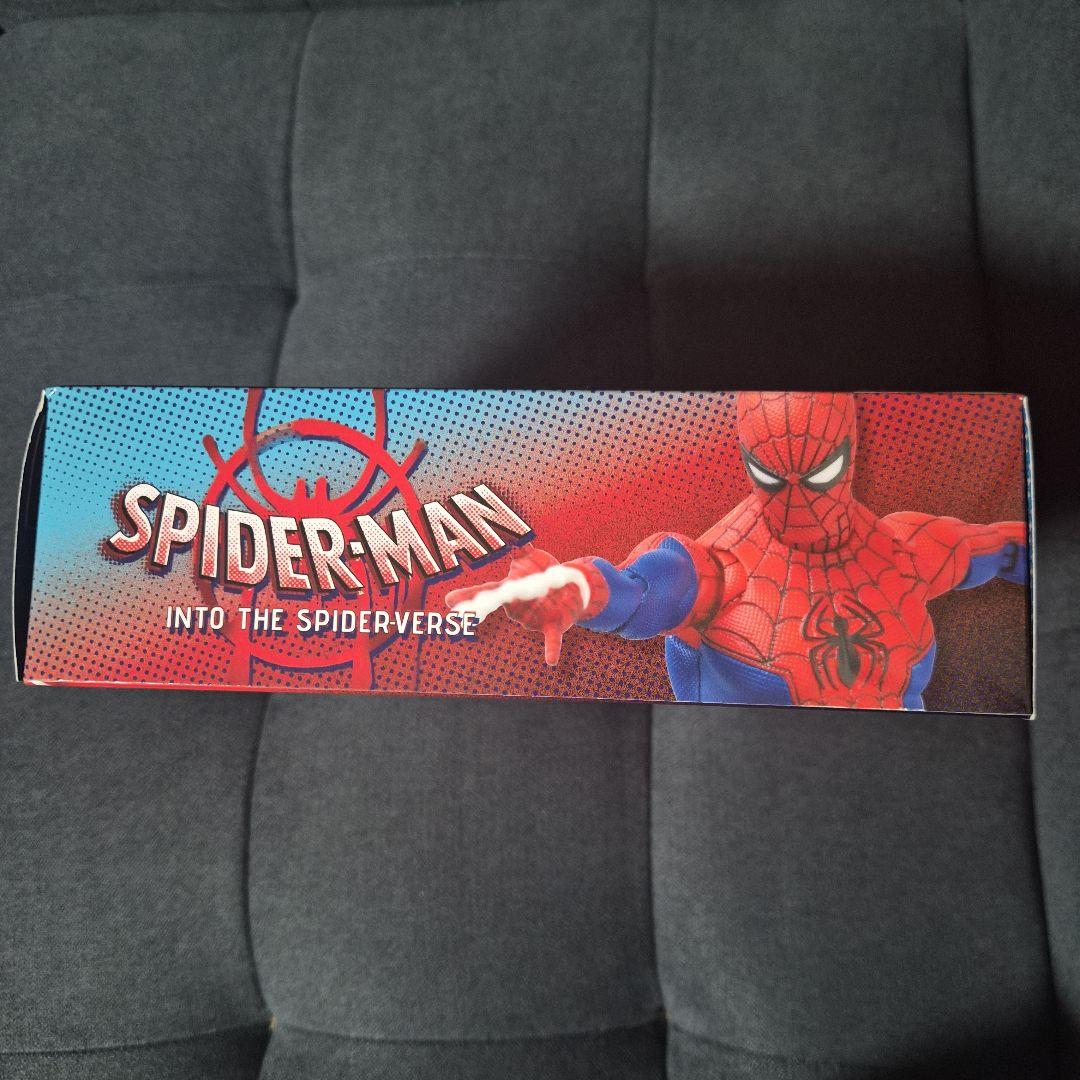 新品未開封　MAFEX No. 109 ピーターBパーカー スパイダーマン