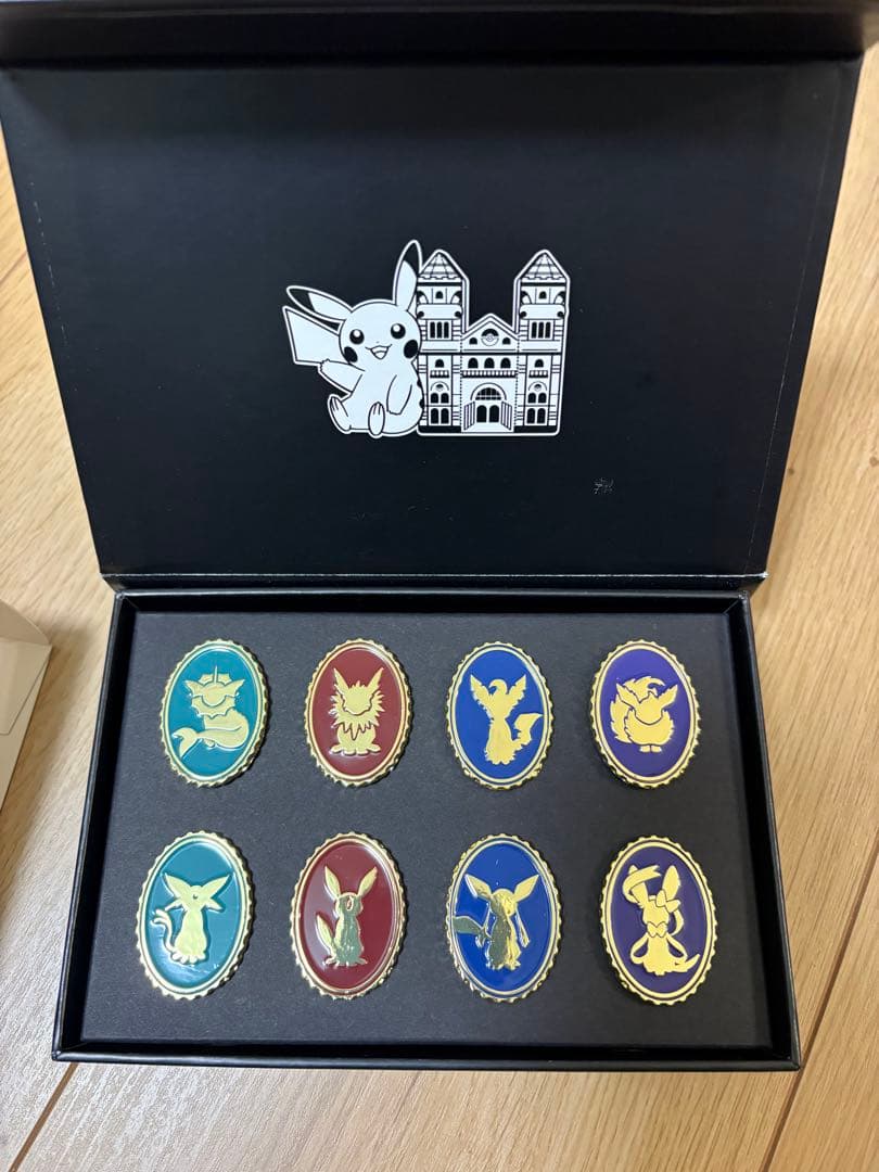 ポケモン ピンバッジ イーブイ進化系 8種セット ロンドン自然博物館