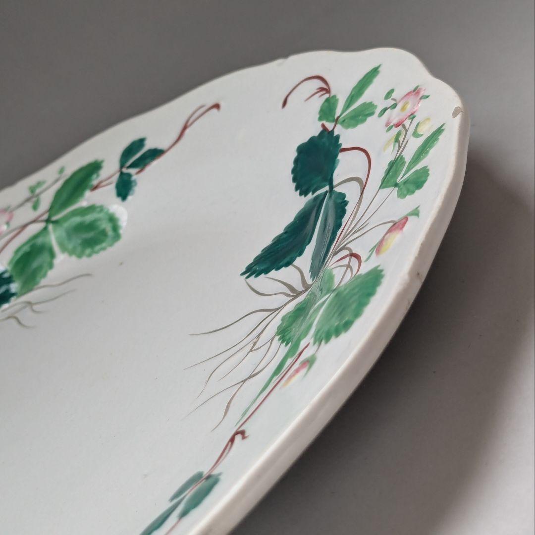 クレイユモントロー バルボティーヌの苺皿 FRAISE レリーフプレート