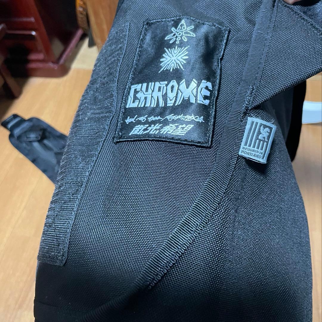 CHROME 澁谷忠臣 SENSE コラボ メッセンジャーバッグ大容量 刺繍