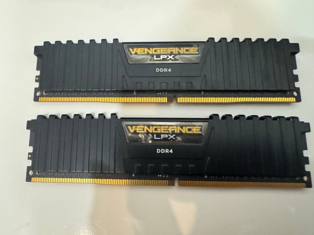 CORSAIR VENGEANCE LPX DDR4 32GB (16GB×2) VENGEANCE® LPX 32GB (2 x 16GB) DDR4 DRAM 2666MHz C16 Memory Kit