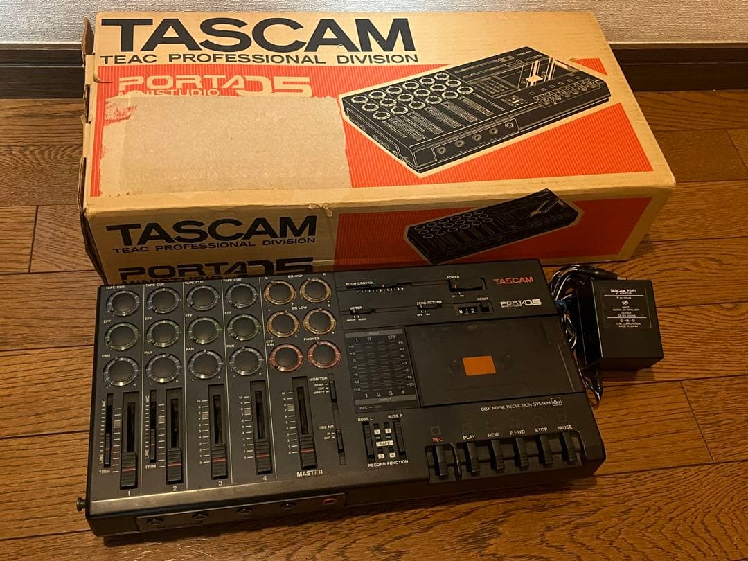 TASCAM PORTA05 通電確認済 アダプタ付き タスカム ジャンク扱い TASCAM PORTA05 通電確認済 アダプタ付き タスカム ジャンク扱い