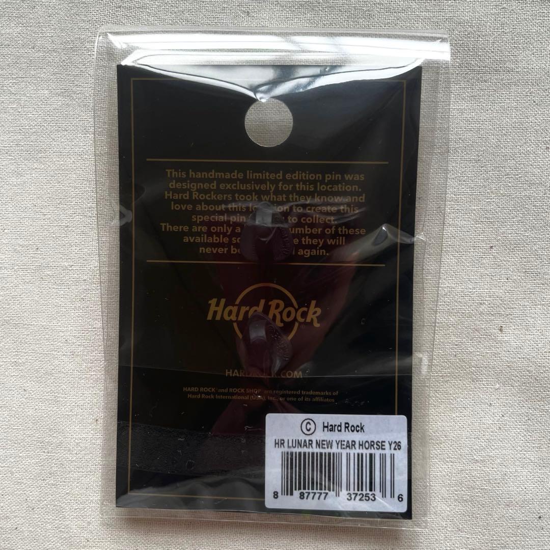 【海外店舗限定 】 HardRockCafe2026馬horse午NYピンバッジ