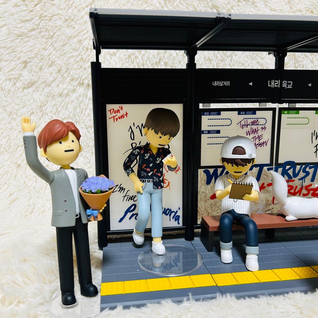 BTS 防弾少年団花様年華ART TOY フィギアトレカ付き