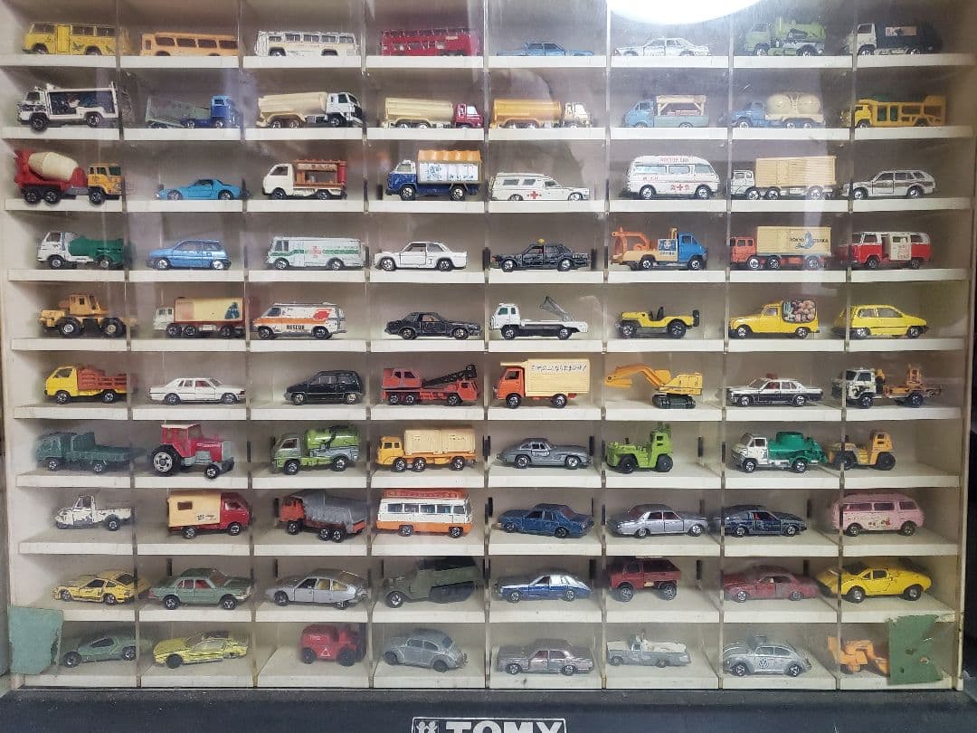 非売品 トミカ 店頭ディスプレイ 80台収納 ショーケース