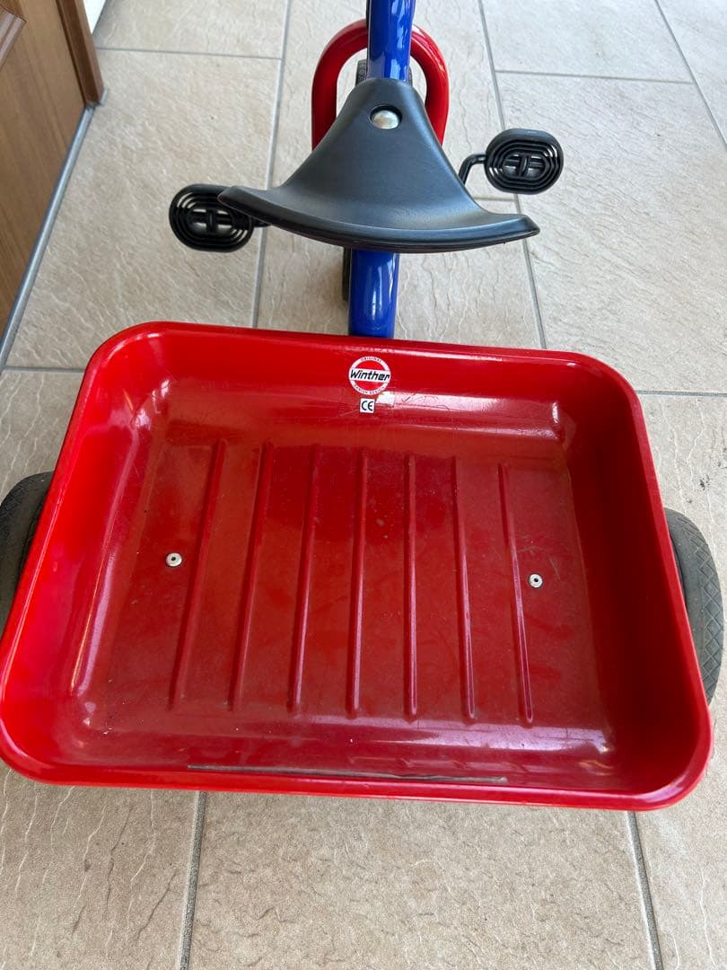 【最終値下げ】ボーネルンド ペリカンデザイン三輪車 Vハンドル （荷台つき）