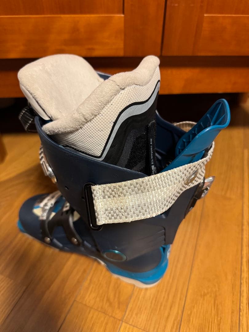 ヨッシー　SALOMON QST PRO 90 W 23.0cm