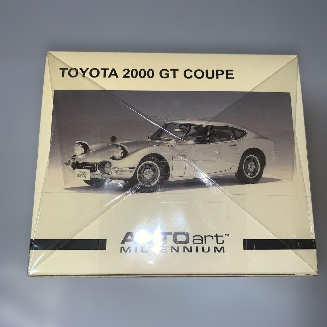自動車 TOYOTA 2000 GT COUPE 1:18 AUTOart silver
