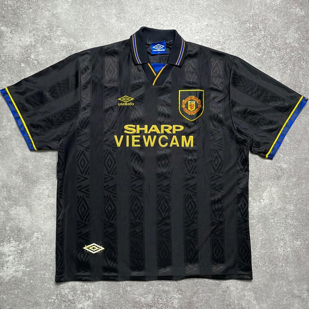 正規品93-95 UMBRO Manchester U CANTONA#7】 - メルカリ