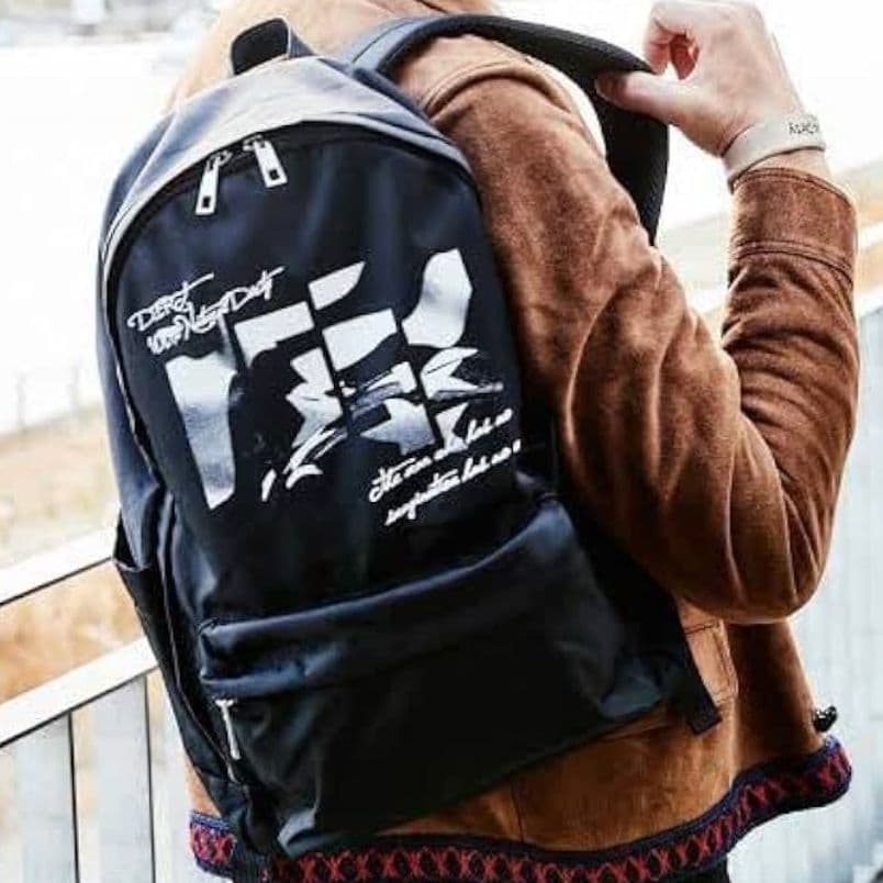 DIRT 100% Natural Dirty リュック、 キャリーオンバッグ - バッグ激安