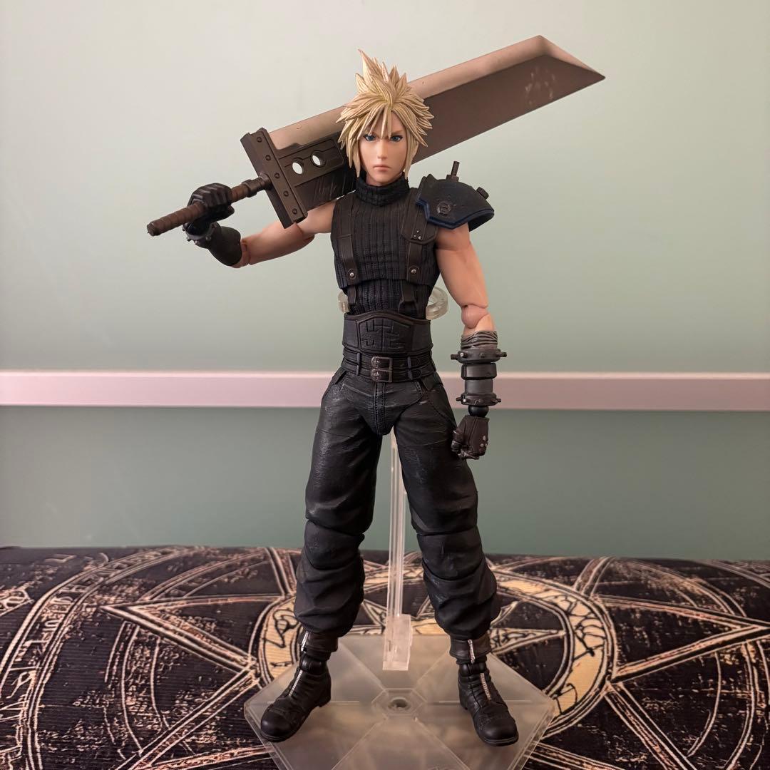 ファイナルファンタジーVII リメイク PLAY ARTS改 クラウド - メルカリ