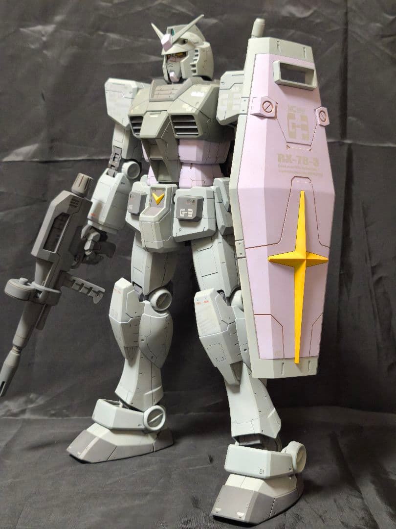 メガサイズ 1/48 RX-78-3 G3ガンダム 塗装済完成品　ビッグサイズ