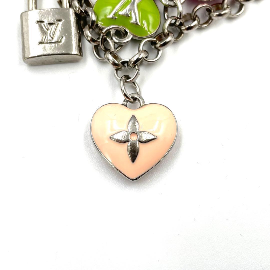 《超美品》ルイヴィトン キーホルダー チャーム ハート カデナ マルチカラー
