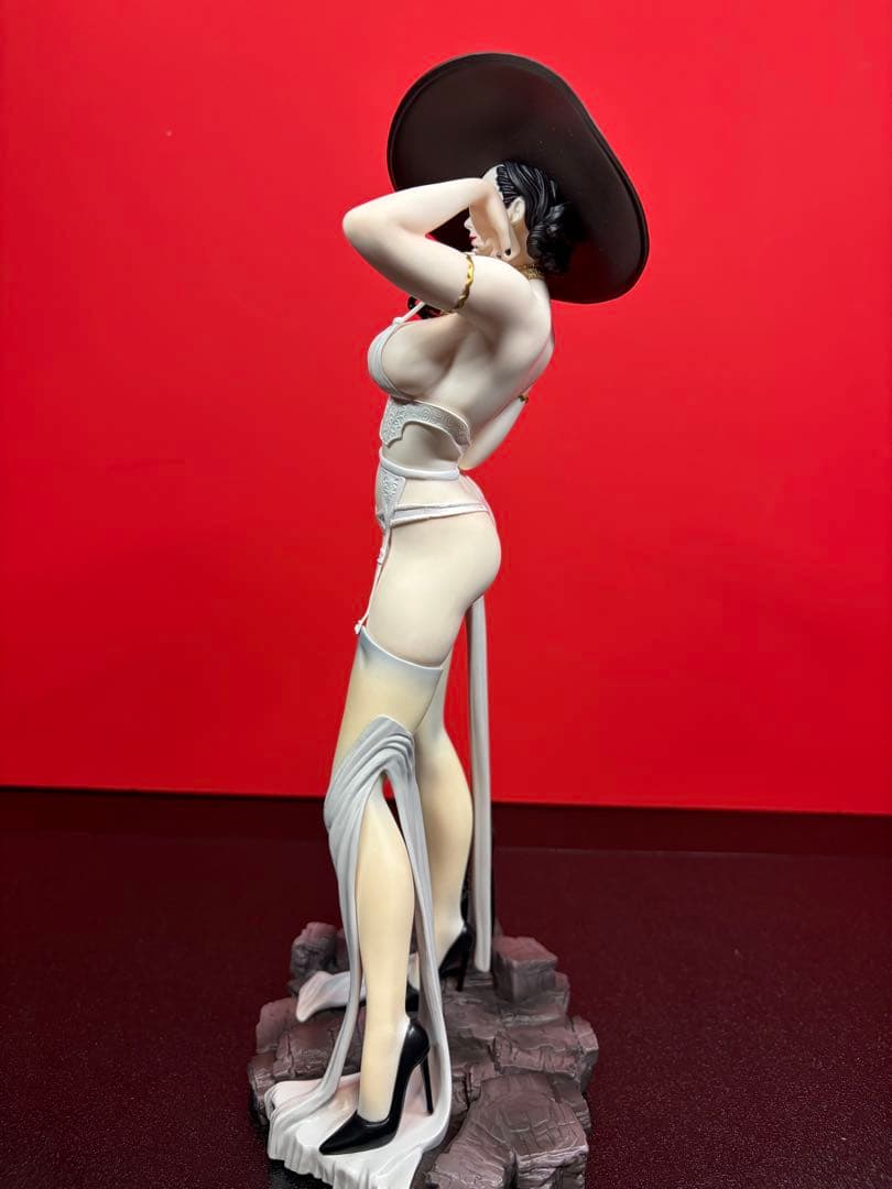 バイオハザード ヴィレッジ ドミトレスク夫人 フィギュア