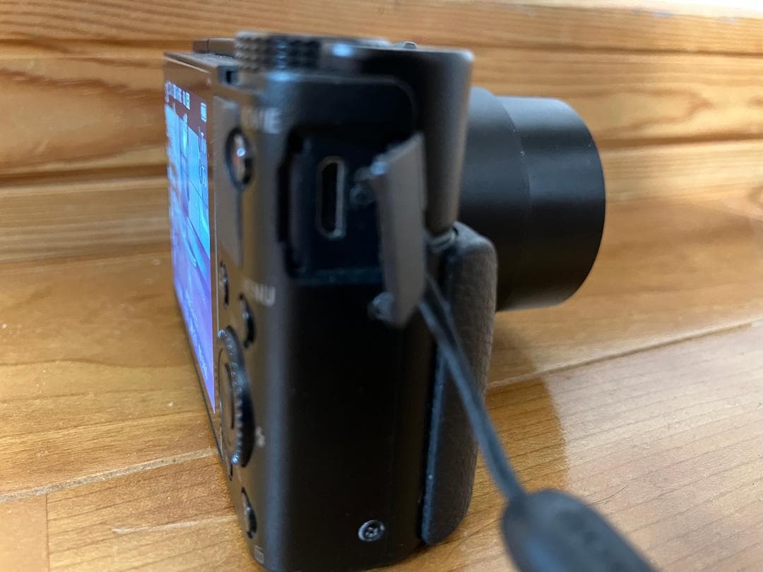 デジタルカメラ SONY Cyber-shot DSC-RX100 20.2MP