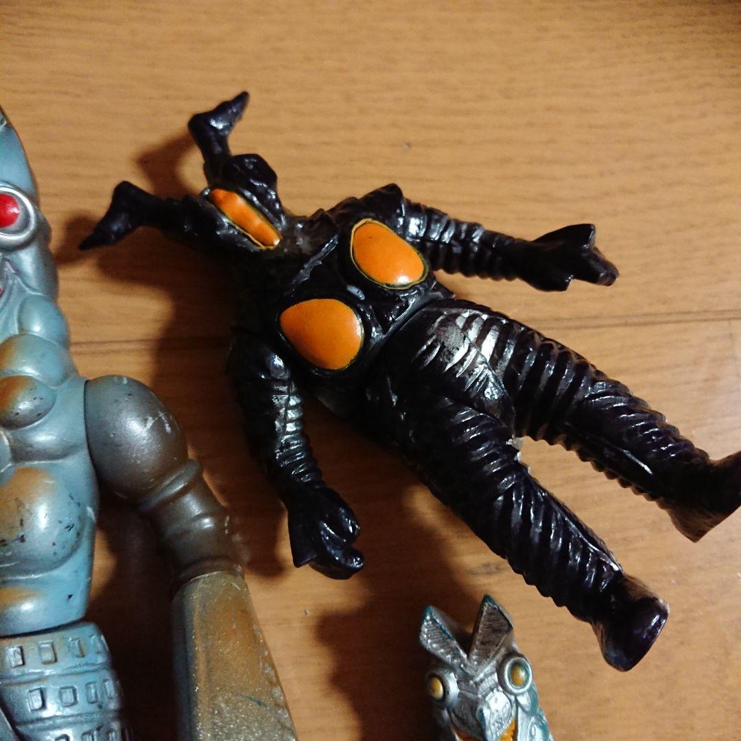 バルタン星人 ゼットンレトロ ビニールフィギュア