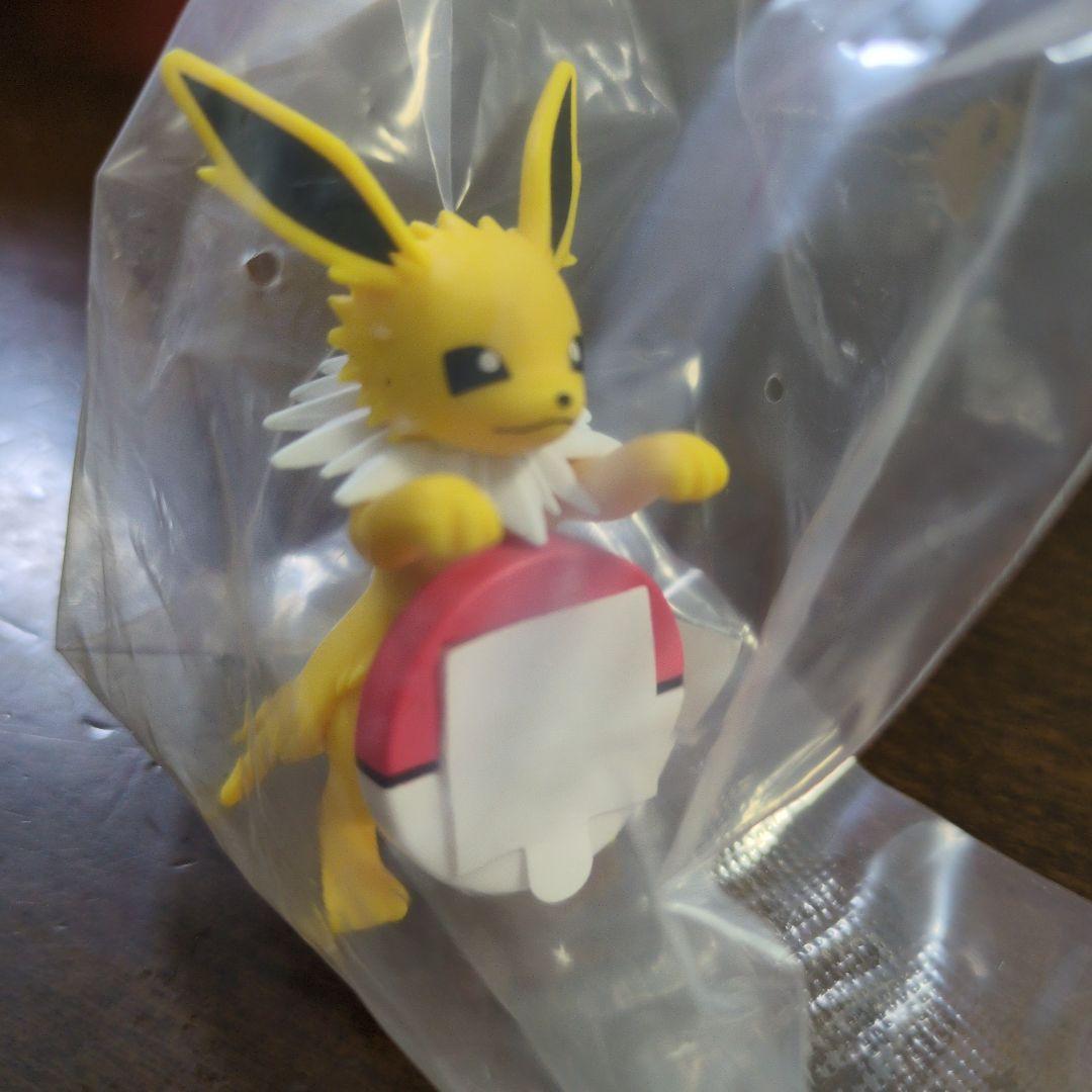 ポケモン 1番くじ F賞 街歩きちらりんフレンズ ③ - メルカリ