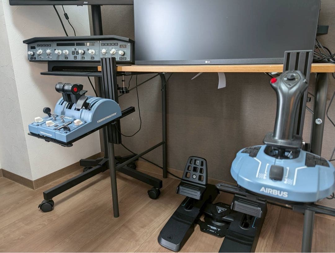 AIRBUSエアバス Thrustmaster 他コントローラーセット