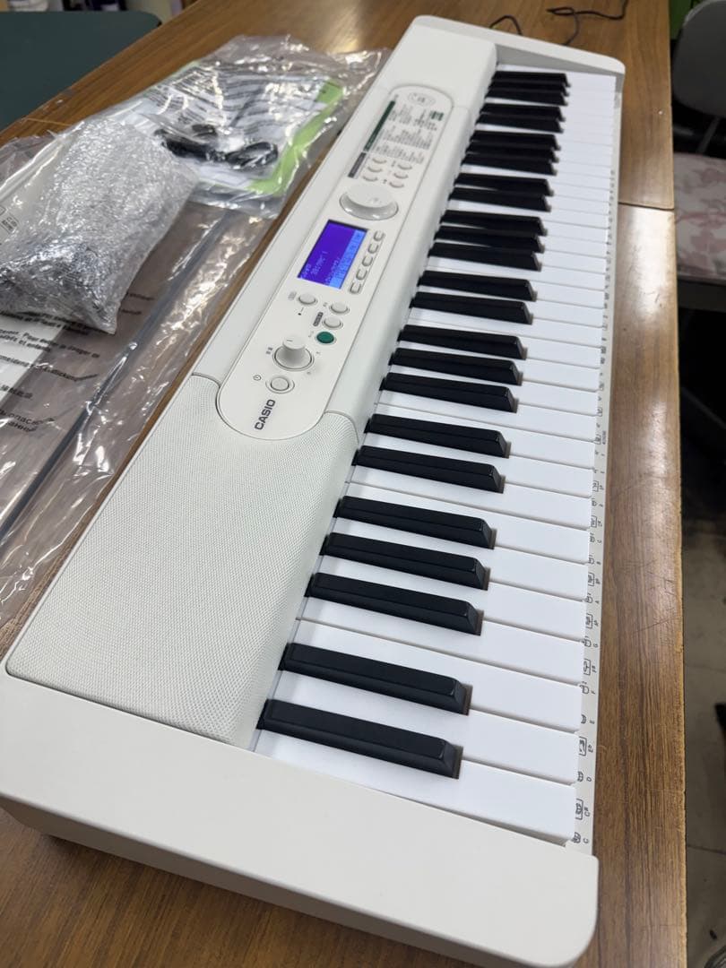 CASIO カシオ　光ナビゲーションキーボード　LK-530　純正ペダル付き 光ナビゲーションキーボード（CASIO） カシオ キーボード LK-530